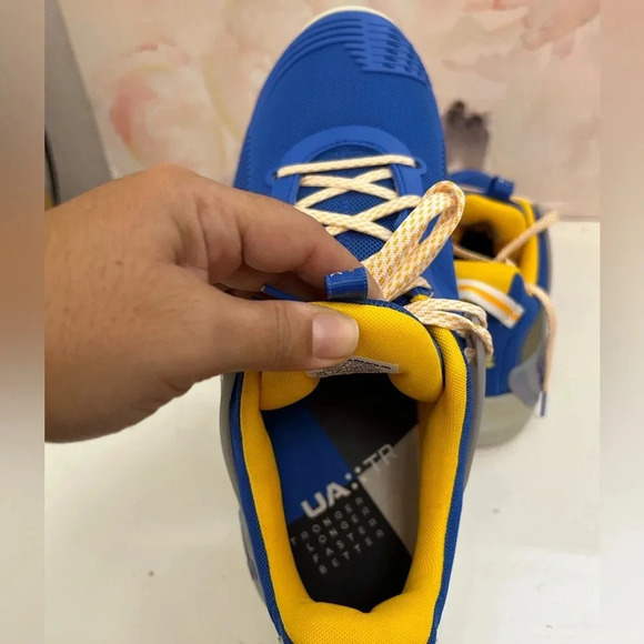 ! Under Armour Unisex Team HOVR APEX - Picture 6 of 8